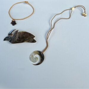 Tahitian Mother of Pearl Turtle Hairclip & Necklaces Set 3 Pieces